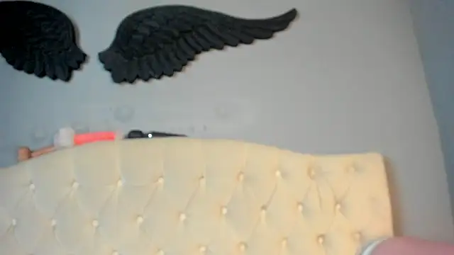 HeidiLune webcam