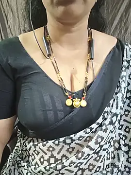 bhuvana_555 webcam