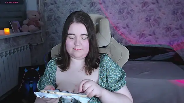 Estelle_Hicks webcam