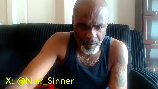 sinnernoir (M mature) - stroke. close up