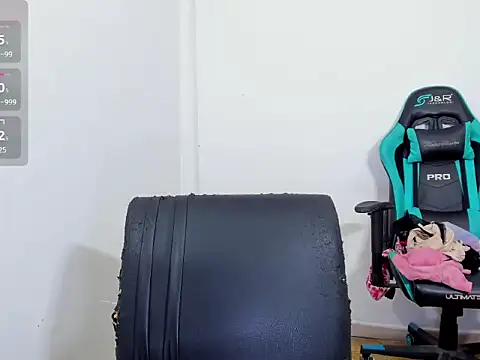 lulu_parker webcam