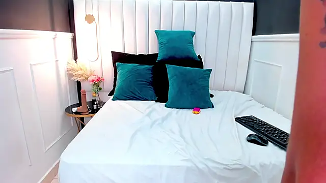 Maia_Clark520 webcam