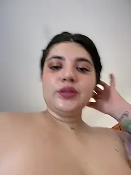 horny_roomiess webcam