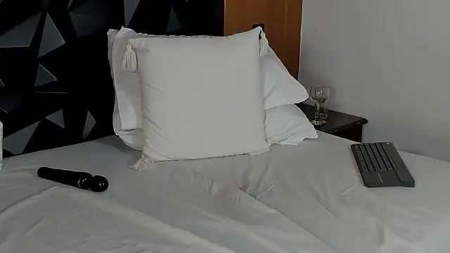 Wendy_Marchall webcam