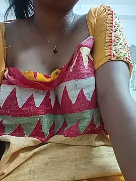 Priya_2222 webcam