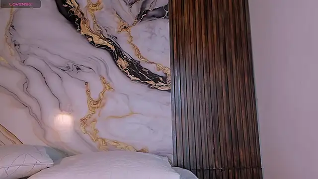 king_lovely_hornyy webcam
