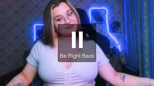 InLoveWithLife26 webcam