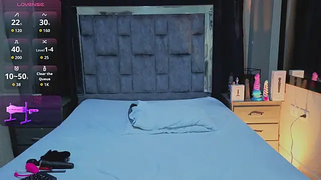 LeoMonnroe webcam
