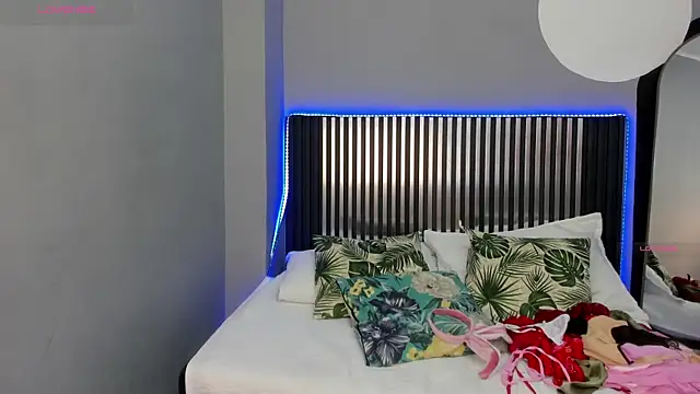 Alina_Valmont webcam