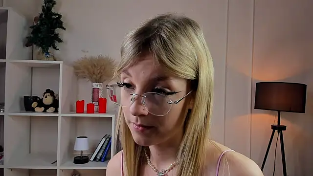 NovaOliphant webcam