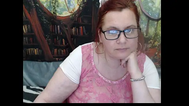 PlayfullMature webcam