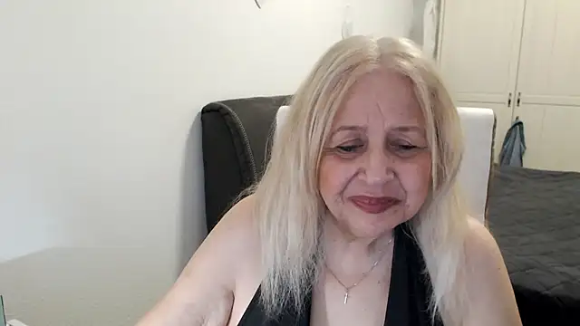 SusiLifeXXX webcam