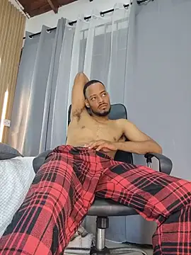 Oliver_bigblack_cock webcam