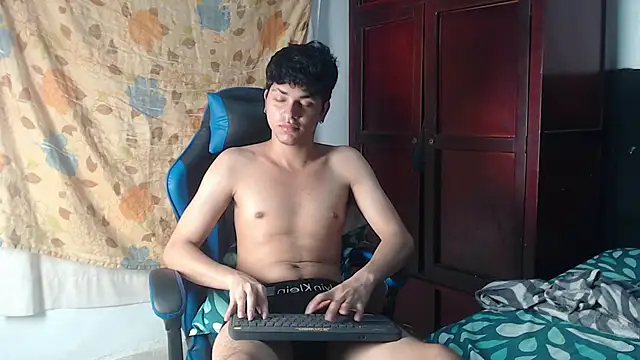 alice_julls webcam