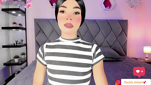 Amira_Ember webcam