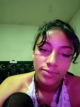 KattyBerryX legs and heels cam