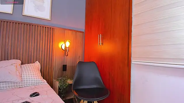 Krikrii_Milady webcam