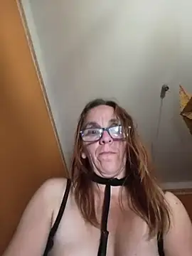 Dettybitch40 webcam