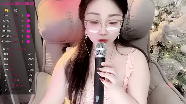 Monica-666888- webcam