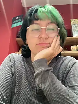 Froggyinthebox webcam