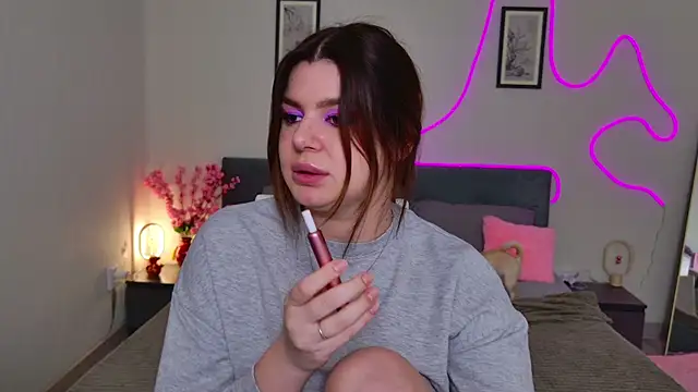 moneyforPeaches webcam