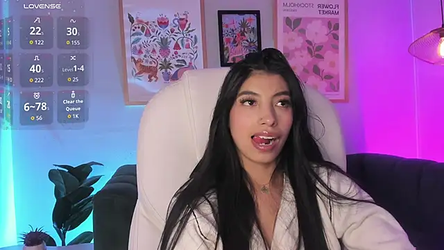 Tiffany_Low webcam