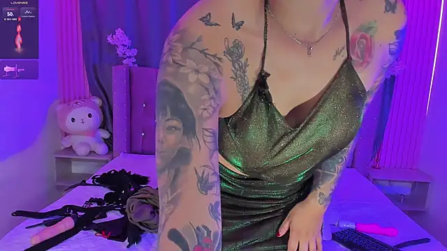 Nayla-Mouna webcam