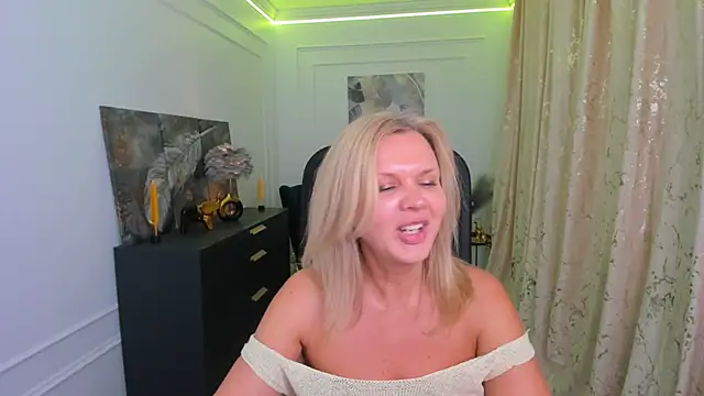 AgathaKlouin webcam