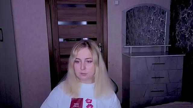 Kristy-Max webcam