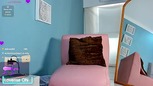 Luna_Raay webcam