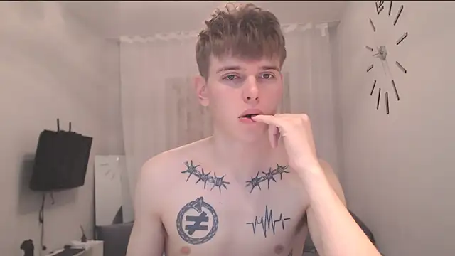 fredd_xanders (M young) - Cumshow + help on dentist
