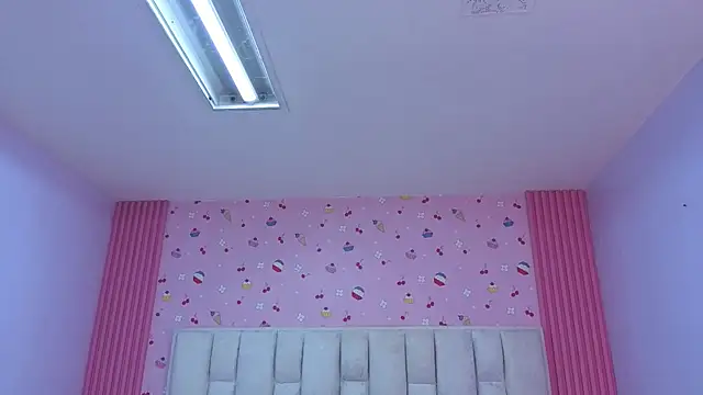 sarita_09_s webcam
