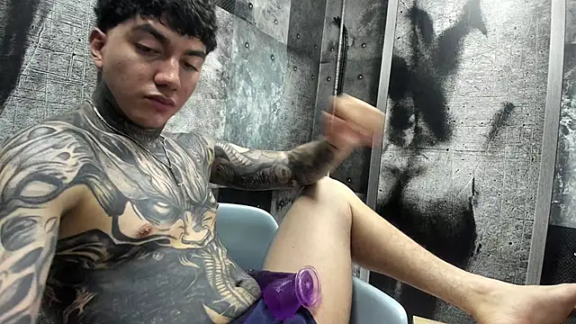 Gury_tattoo webcam