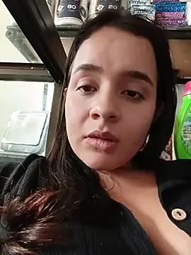 Julieth_hot-69 webcam