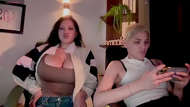 MarcellaGriffin webcam