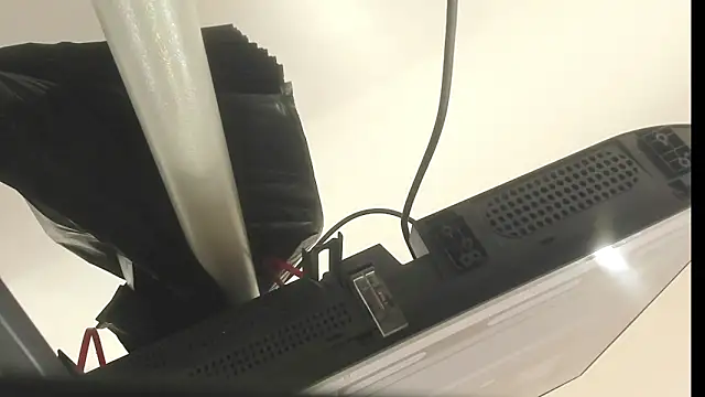 LADY-IN-BLACK webcam