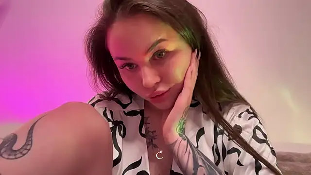 AlmaryKim webcam