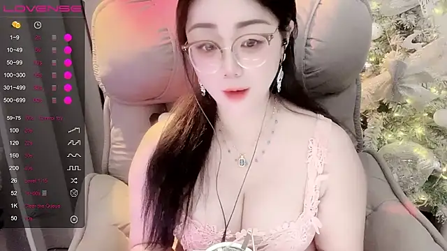 Monica-666888- webcam