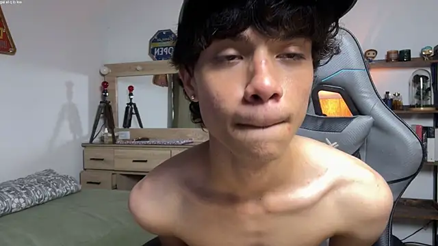 OopsAgain_ webcam