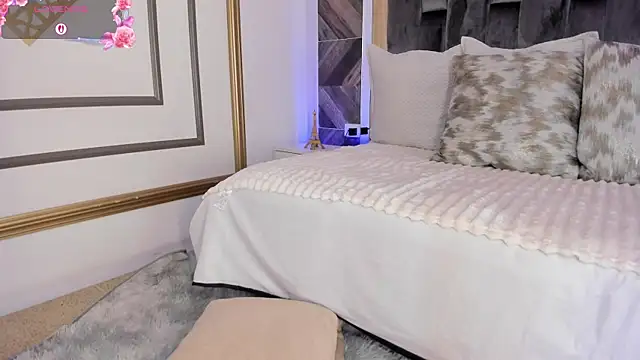NaylaGrey webcam