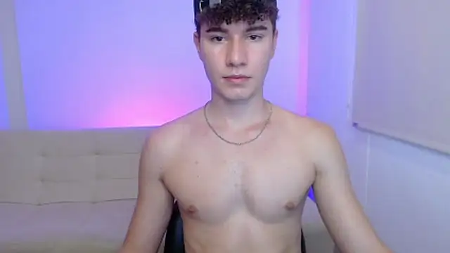 adrian_morelly live cam