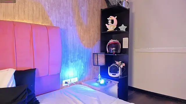 Kendra_kobein webcam