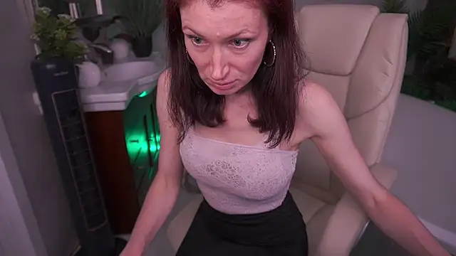 AmiraGoldd webcam