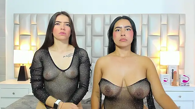 paola_katy_dicks webcam
