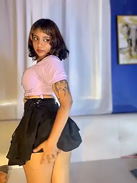 LeylaKnox webcam