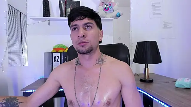 StefanoBigCock webcam