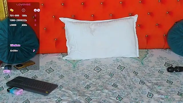 VallerieJones webcam