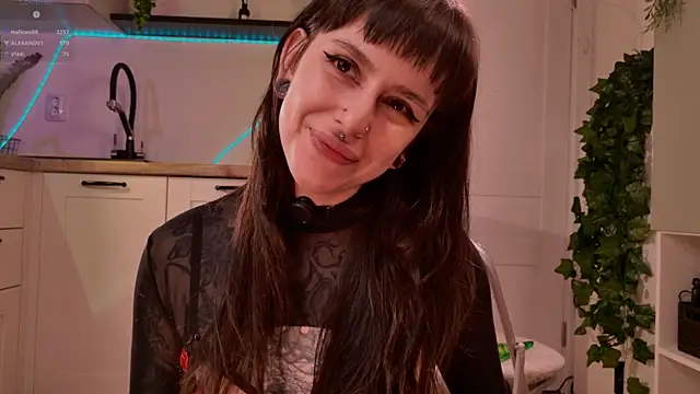 MichaellaMoon webcam