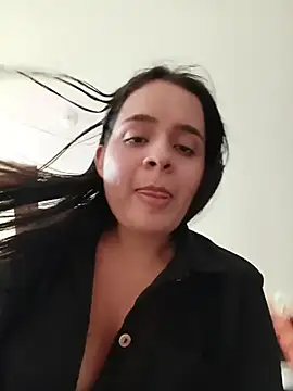 Julieth_hot-69 webcam