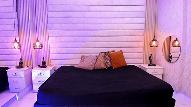 VictoriaaBlair webcam